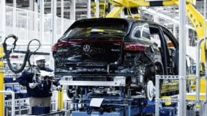 Mercedes sospende la produzione di EQE ed EQS per gli USA