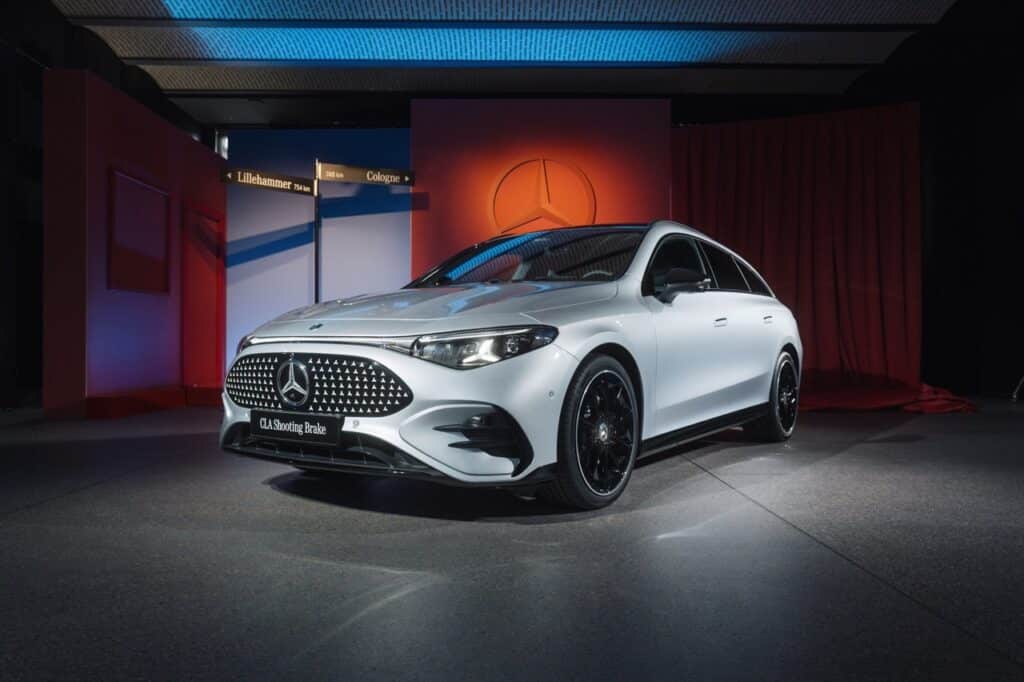 Mercedes CLA Shooting Brake 2026: la prima wagon 100% elettrica [FOTO]