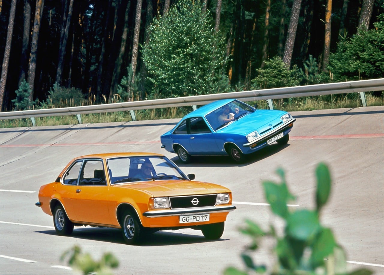 Opel: la Ascona B e la Manta B compiono 50 anni [FOTO]