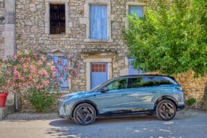 Peugeot e-5008: 2.000 chilometri sulle strade francesi [FOTO]