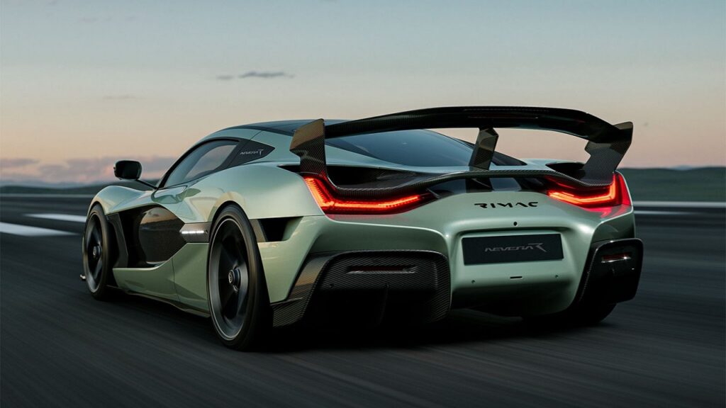 Rimac Nevera R è l'auto elettrica più veloce al mondo: superati i 430 km/h