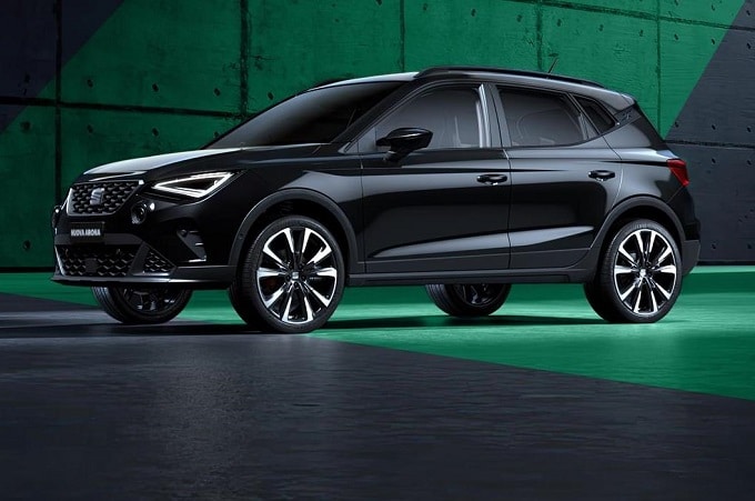 SEAT Arona Black Edition: a misura di neopatentati, da 49 euro al mese