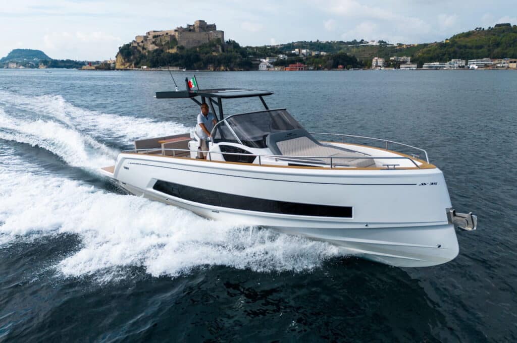 Salpa Avantgarde 35: il walkaround italiano con prua ‘Axe-Bow’