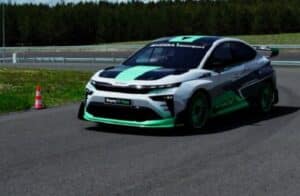 Skoda Enyaq RS Race: il concept elettrico da corsa svelato in video dal CEO Klaus Zellmer
