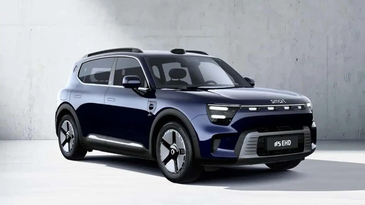 Smart #5: in Cina ha debuttato la versione ibrida plug-in
