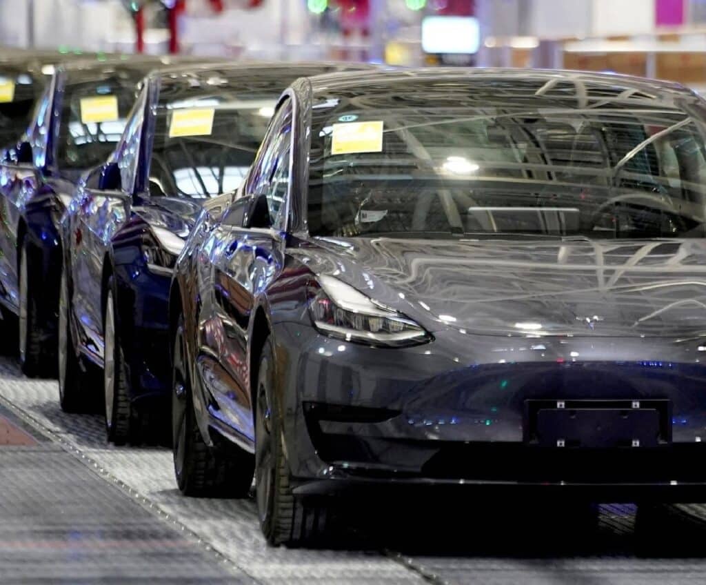 Tesla: nonostante gli sconti record e il restyling del Model Y calano le vendite in Cina