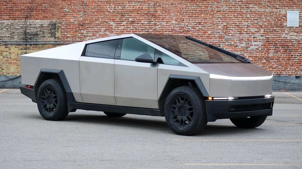 Tesla Cybertruck: continua il declino, le vendite crollano nel secondo trimestre 2025