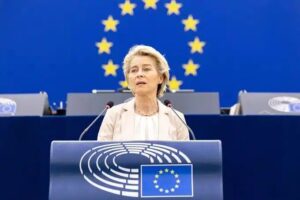 Dazi USA: accordo con l’UE, tariffe al 15% anche per le auto