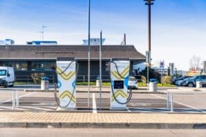 Colonnine auto elettriche: superata quota 1.100 in autostrada