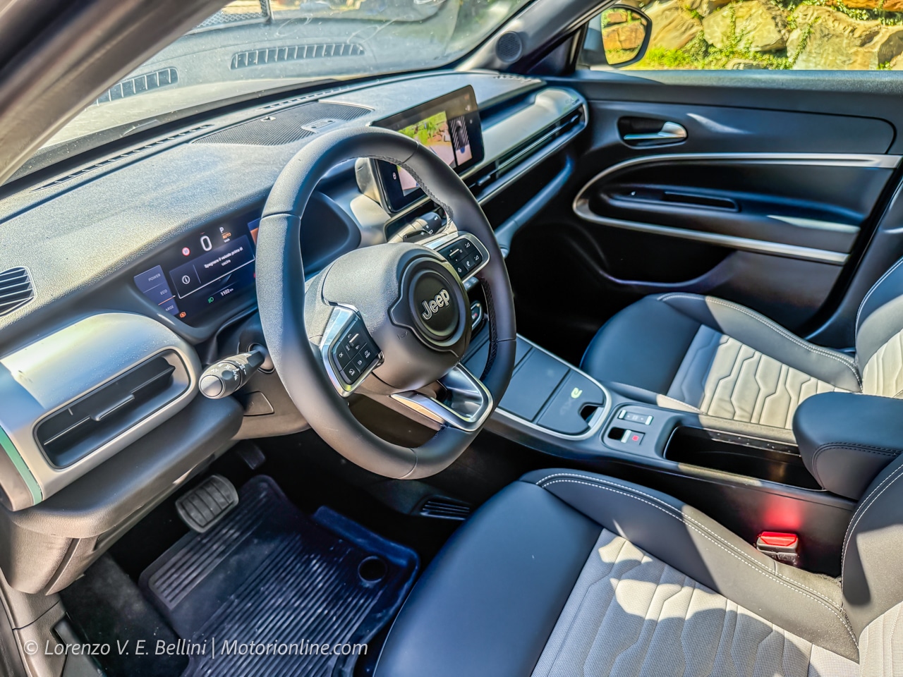 Jeep Avenger 4xe 2025 - Interni