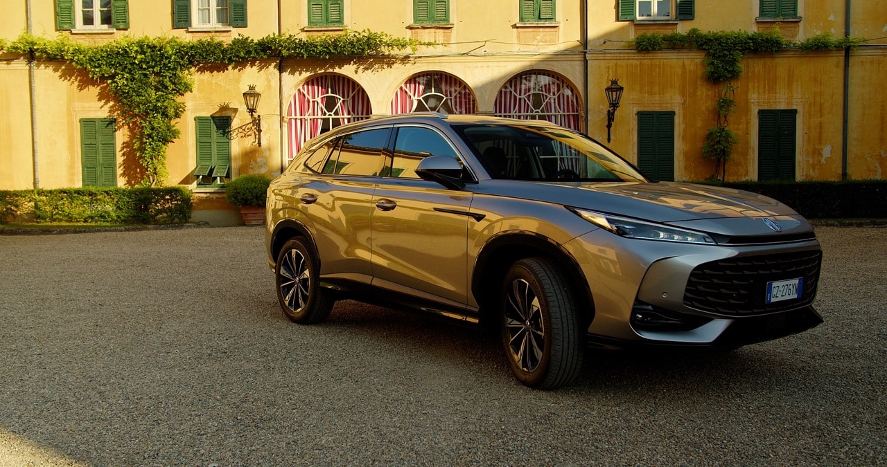 MG HS Hybrid+ 2025 - Frontale