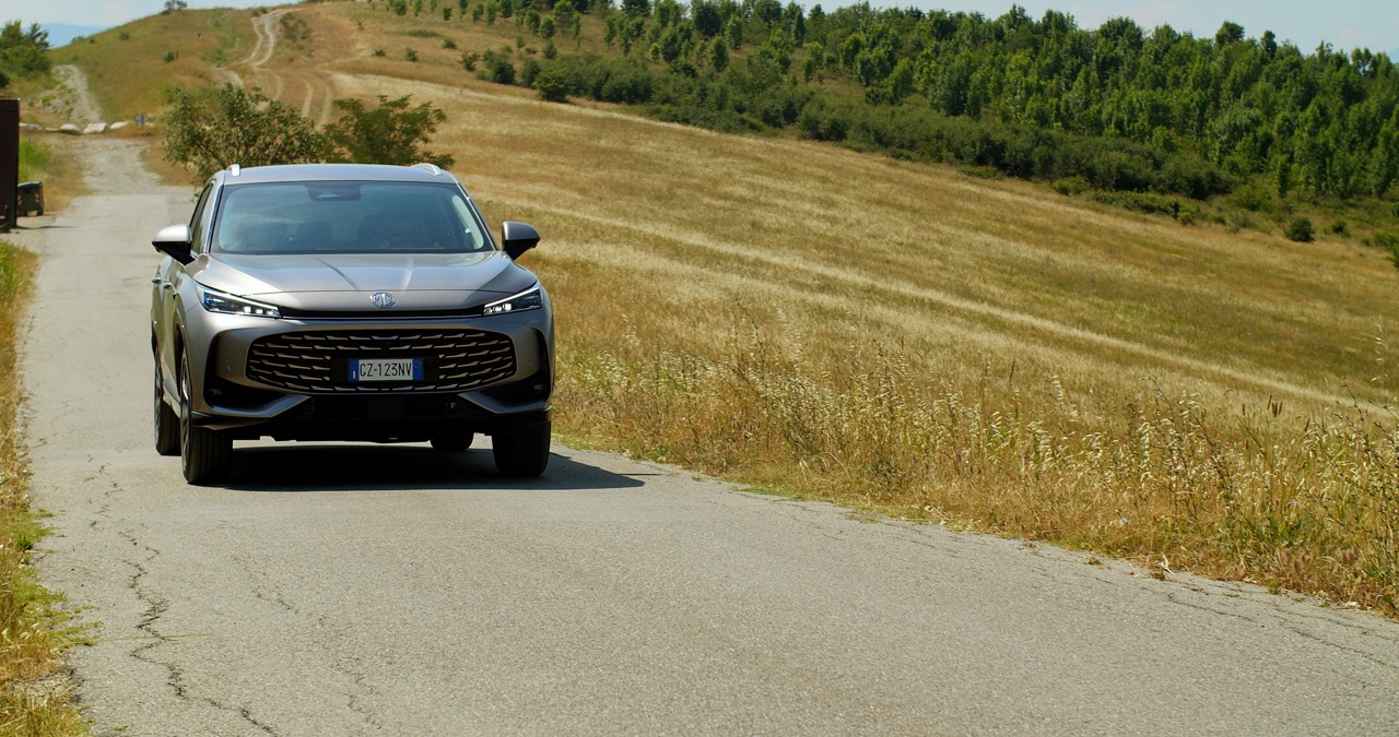 MG HS Hybrid+ 2025 - Test