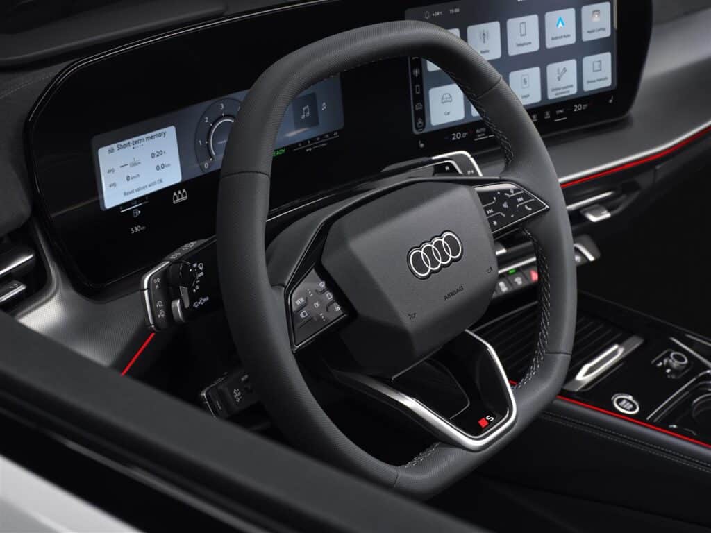 Nuova Audi Q3: interni high-tech e design premium [FOTO]