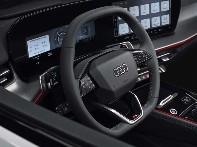 Nuova Audi Q3: interni high-tech e design premium [FOTO]