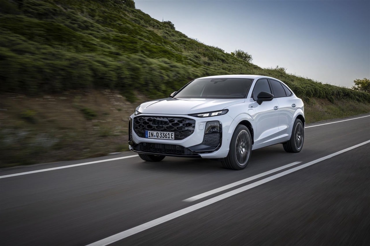 Audi Q3 Sportback 2026: la seconda generazione del SUV coupé [FOTO]