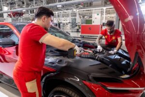 Ferrari: continua la crescita, ricavi al +4,4% nel primo semestre 2025