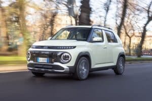 Hyundai Inster a Roma: viaggio urbano tra cultura, sostenibilità e mobilità elettrica