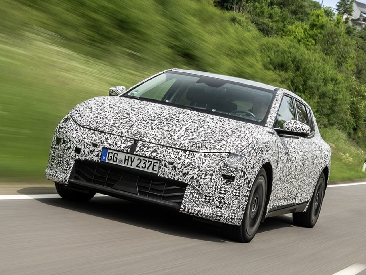 Kia EV4 ha dimostrato la sua resistenza in un test da 10.000 km al Nürburgring
