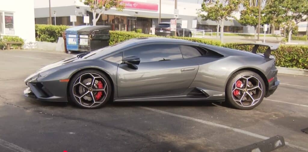 Uomo ritrova la sua Lamborghini rubata dopo 2 anni grazie a ChatGPT