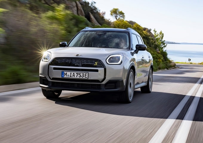 MINI all’IAA Mobility 2025 con due inedite showcar John Cooper Works