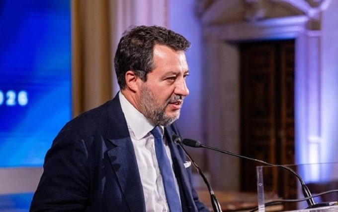 Ponte sullo Stretto, Salvini rassicura su stabilità in caso di terremoto e rischio di infiltrazioni mafiose