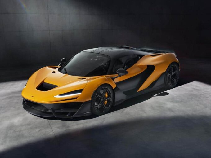 McLaren W1 debutta negli Stati Uniti con oltre 1.200 CV alla Monterey Car Week [FOTO]
