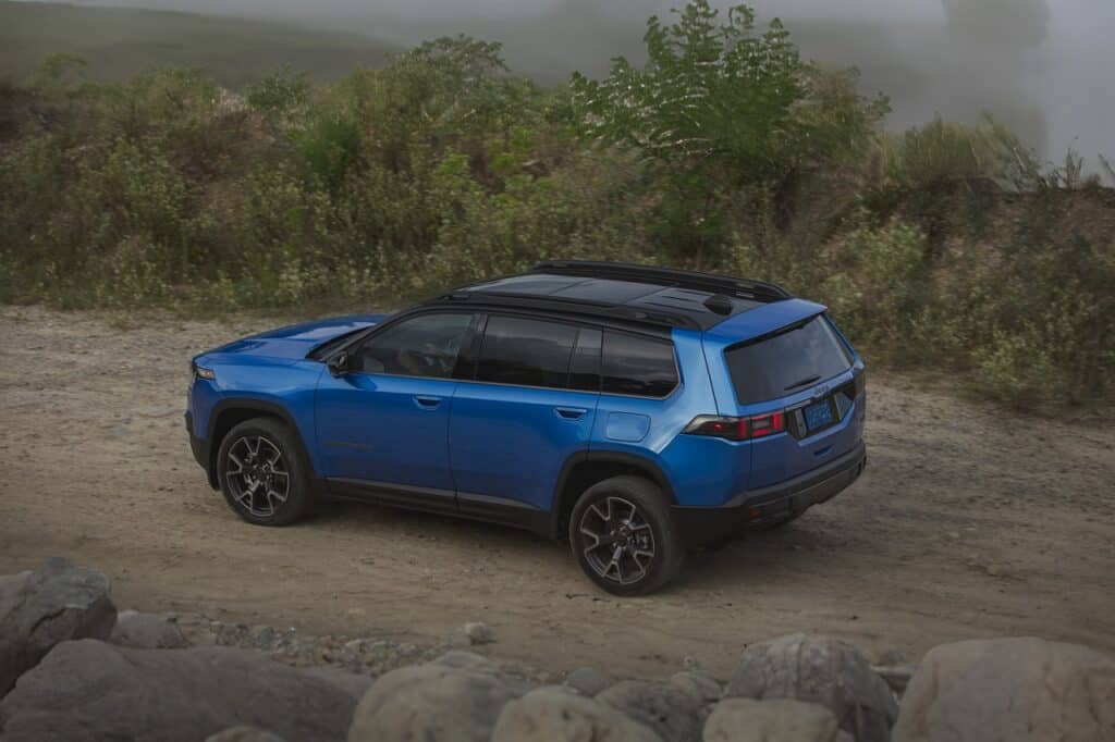 Nuova Jeep Cherokee è stata ufficialmente presentata: design, motori e caratteristiche [FOTO]
