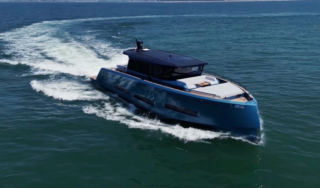 Pardo GT75: la prova dello yacht a motore da Venezia [VIDEO]