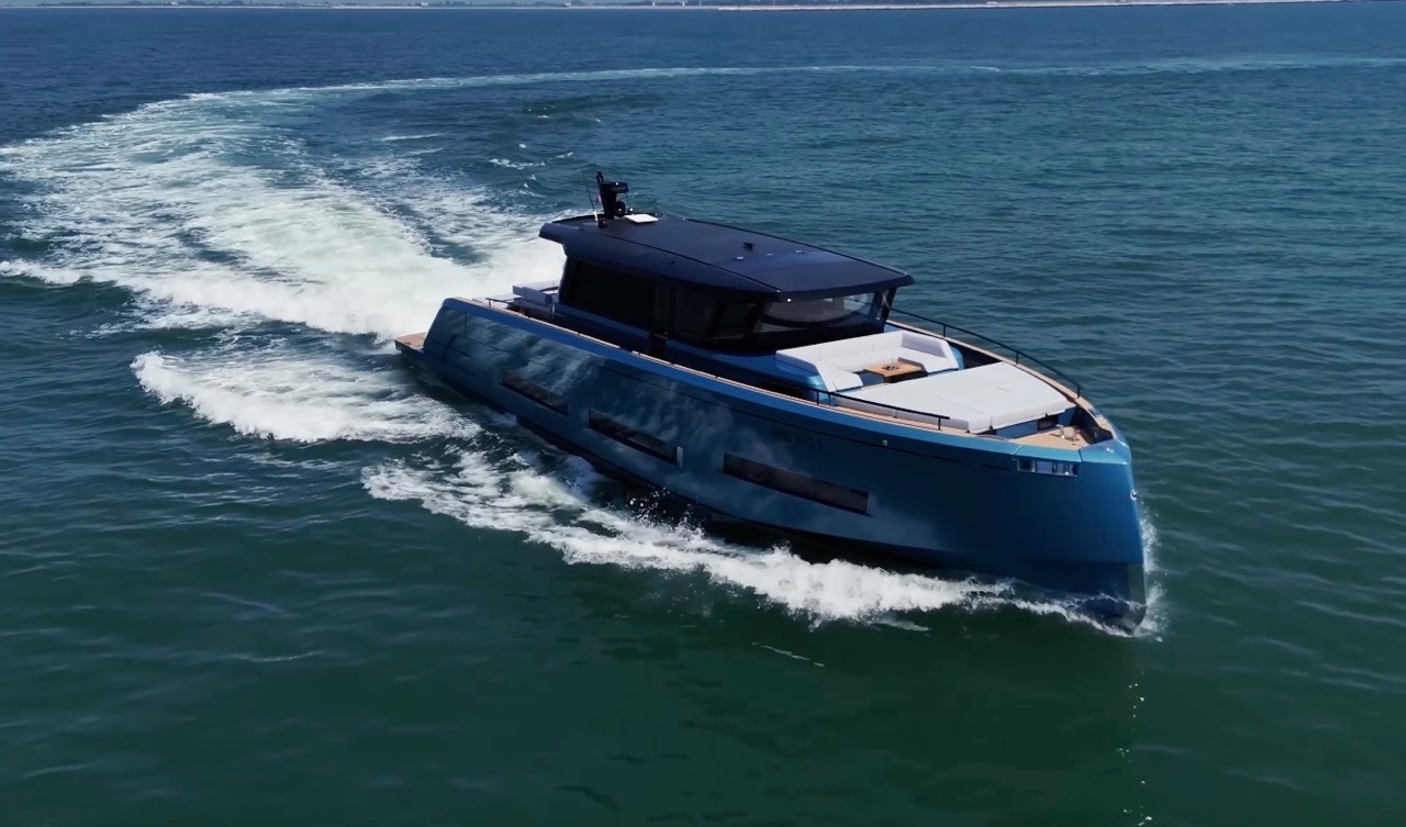 Pardo GT75: la prova dello yacht a motore da Venezia [VIDEO]