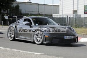 Porsche 911 GT3 RS: si avvicina il restyling della sportiva [FOTO SPIA]