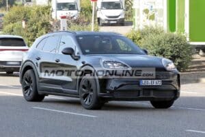 Porsche Cayenne EV: l’elettrica si scopre nei test [FOTO SPIA]