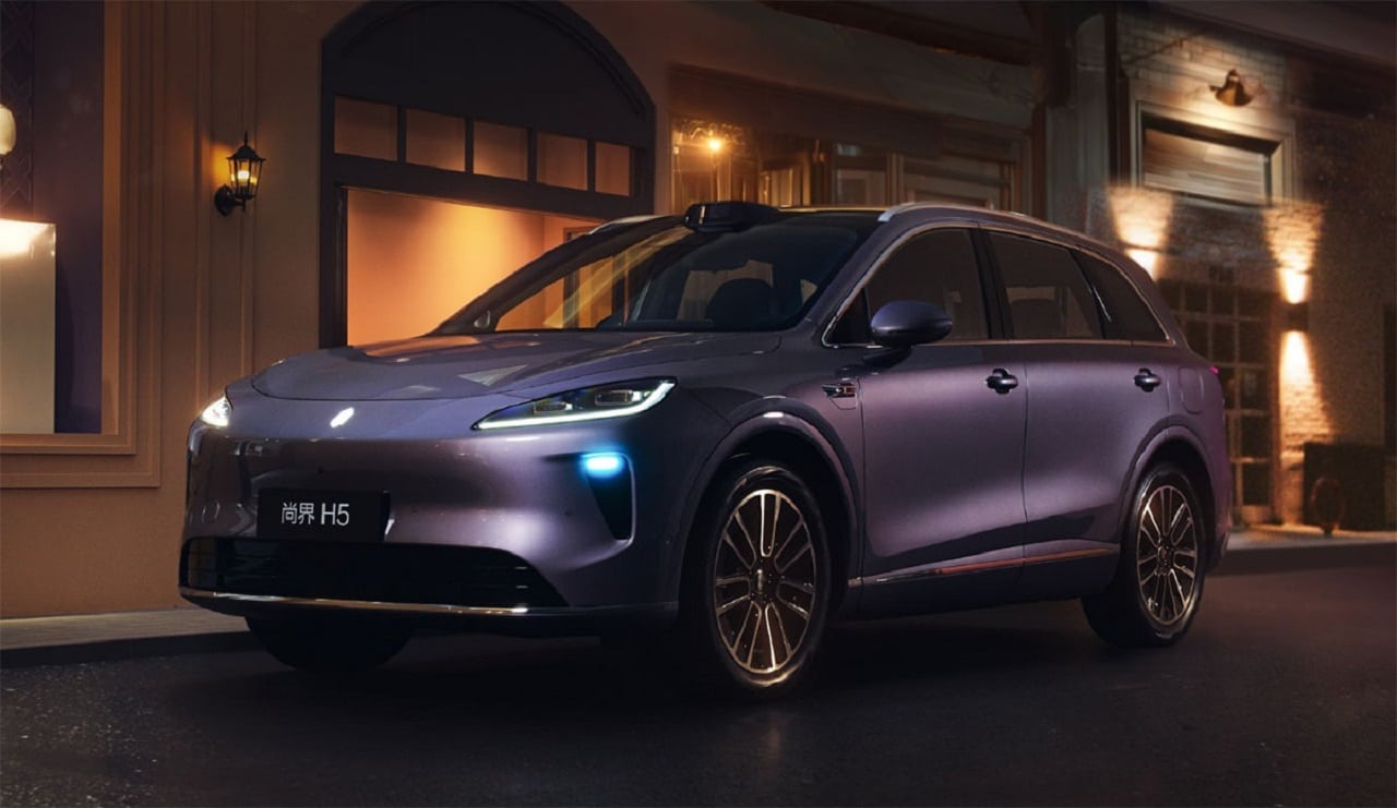 Huawei: il SUV rivale di Tesla Model Y vende 50.000 unità in meno di 24 ore
