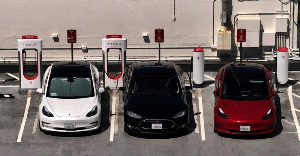 Le vendite di Tesla crollano del 40% in Europa a luglio 2025