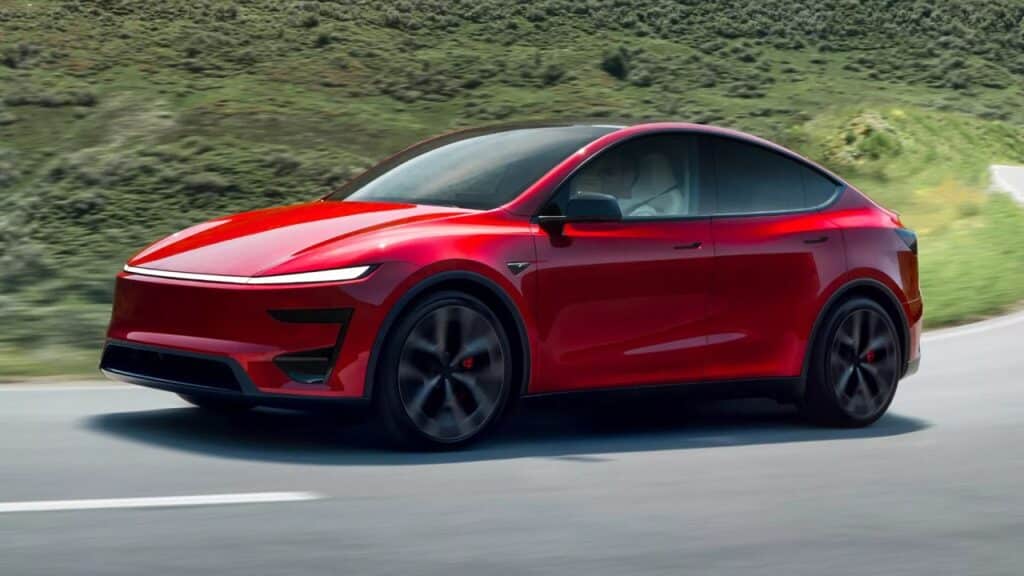 Tesla svela la nuova Model Y Performance in Europa