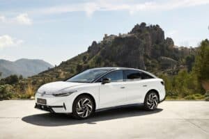 Volkswagen: anche a luglio supera Tesla nelle vendite di auto elettriche in Europa