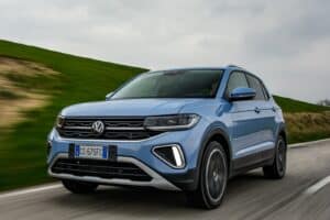 Volkswagen T-Cross 2025: prezzo, foto, dimensioni, allestimenti