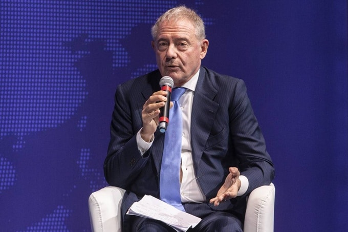 Urso: “Aperture von der Leyen troppo timide, serve uno shock di riforme per rilanciare l’automotive europeo”