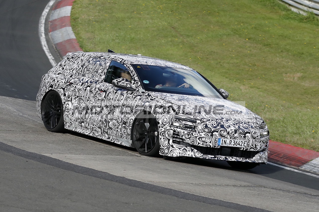 Audi RS6 e-tron Avant: la nuova wagon elettrica al Nurburgring [FOTO SPIA]