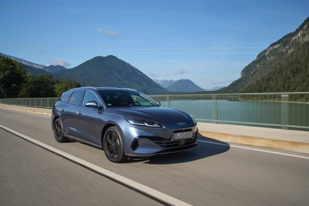 BYD Seal 6 DM-i Touring: la wagon ibrida a Monaco [FOTO]