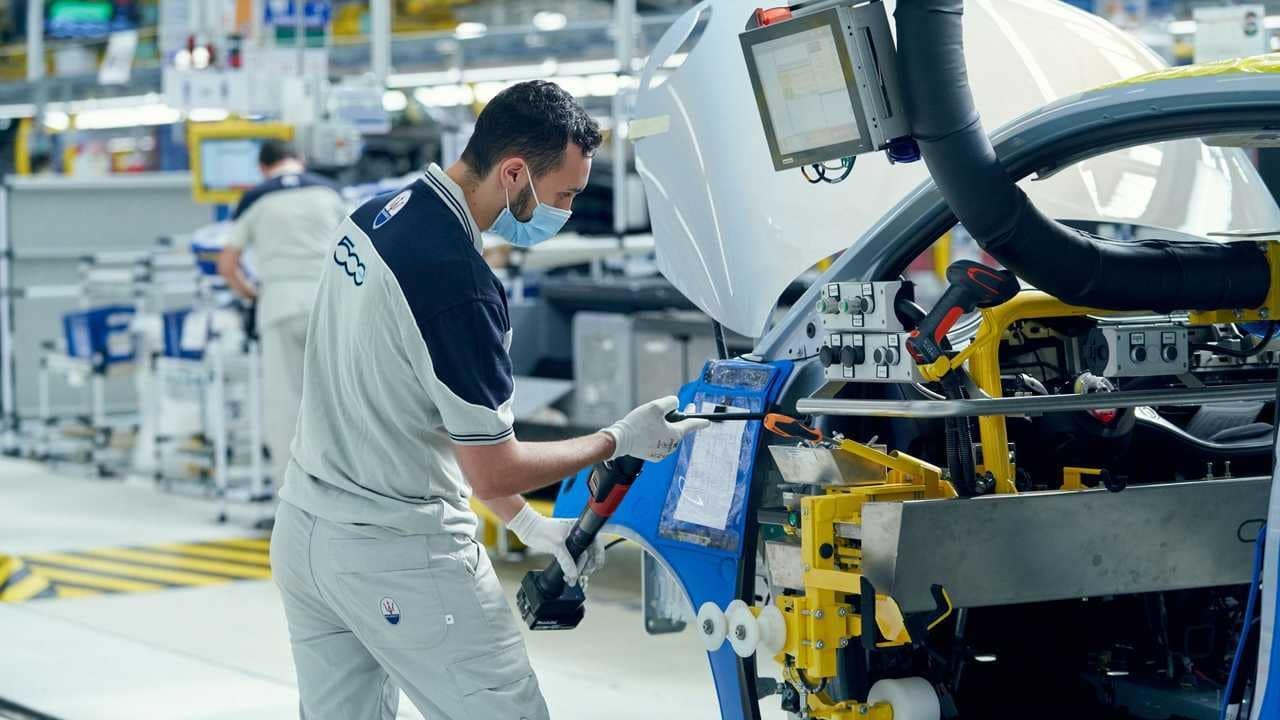 PwC: con la crisi dell’auto in Italia a rischio 77 mila posti di lavoro