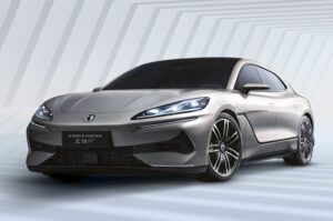 Denza Z9GT conquista il Salone Nautico di Genova: test drive e tanto interesse