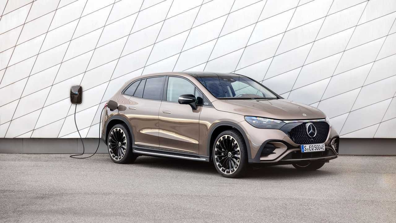Mercedes-Benz EQE: la produzione terminerà nel 2026