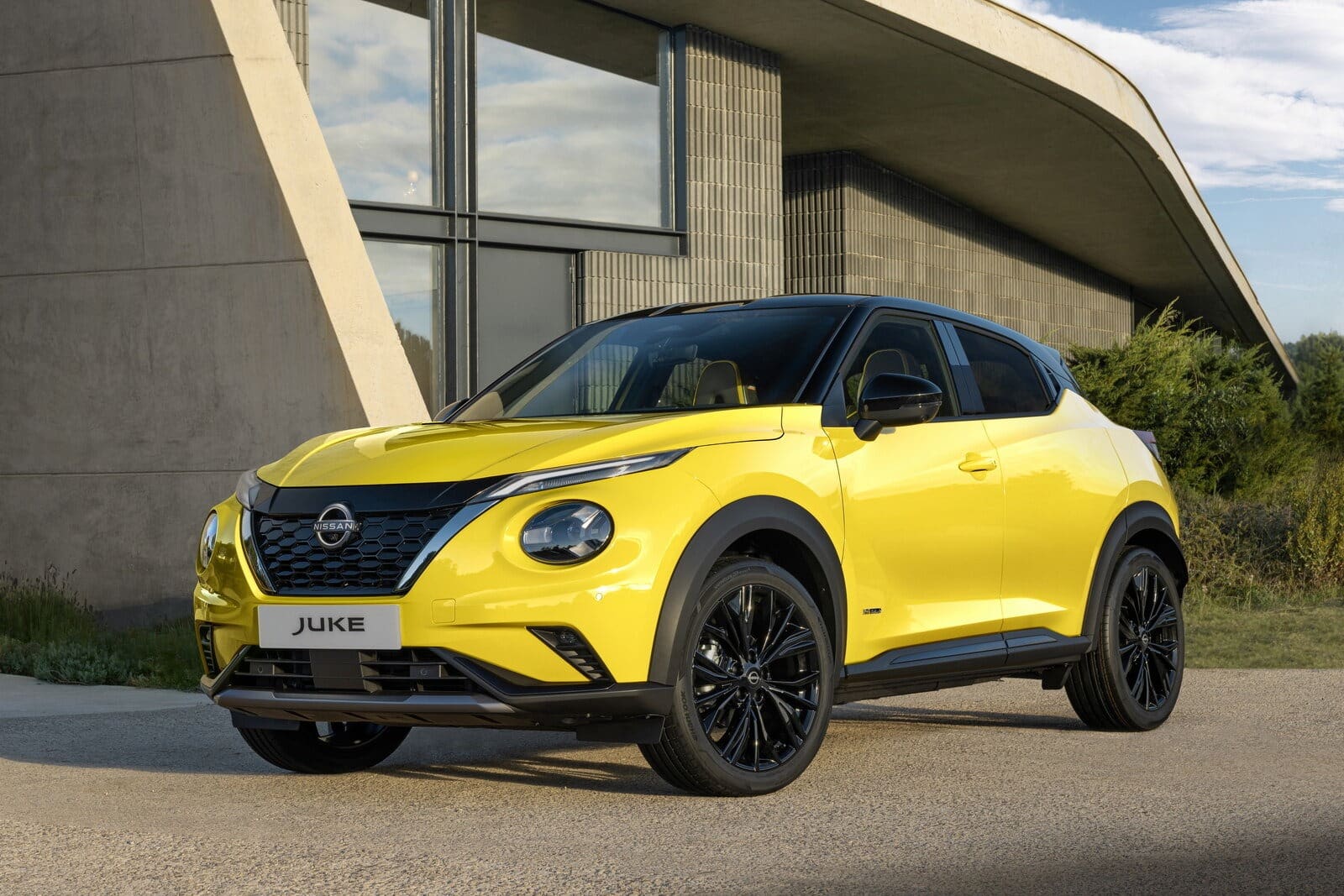 Nissan Juke 2025: prezzo, foto, dimensioni, allestimenti