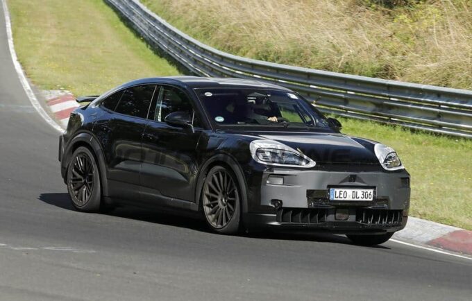 Nuova Porsche Cayenne Coupé Turbo GT: test in pista per la top di gamma da oltre 1.000 CV [FOTO SPIA]