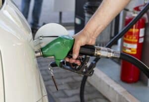 Cartello sul prezzo dei carburanti: Antitrust multa Eni, Q8, Esso e altre compagnie per oltre 936 milioni di euro