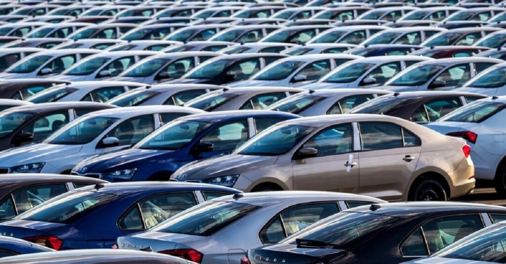 Mercato auto: in Italia ad agosto 2025 calo del 2,7%