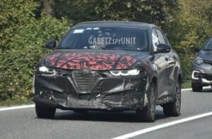 Alfa Romeo Tonale restyling: tutto pronto per il debutto [FOTO SPIA]