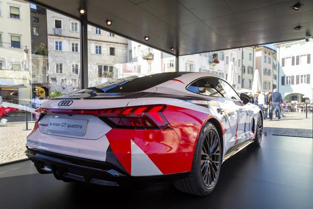 Audi e-tron GT quattro: al Festival dello Sport di Trento nell'inedita livrea FISI