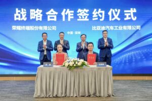 BYD e Honor insieme per promuovere la mobilità intelligente basata sull’IA