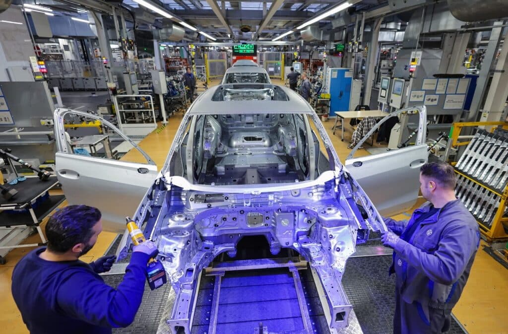 Carenza di microchip: Codacons avverte, prezzi delle auto verso l’alto